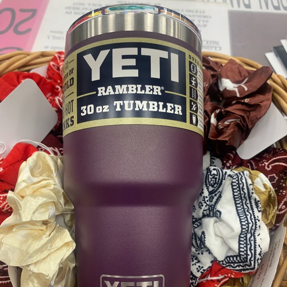 Yeti Rambler 30 oz Tumbler Nordic Purple (Disc. Color) NEW